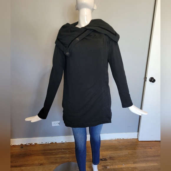 Lululemon Savasana Wrap in Black, VGUC, Size 6 - Picture 2 of 10